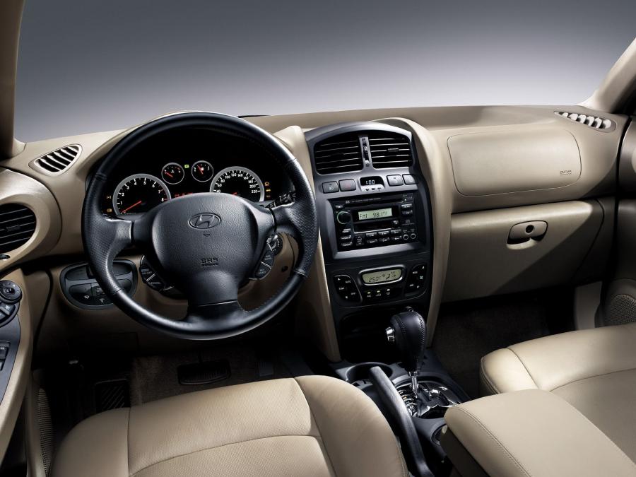  Hyundai Santa Fe 2004 года  (фото 6 из 10)